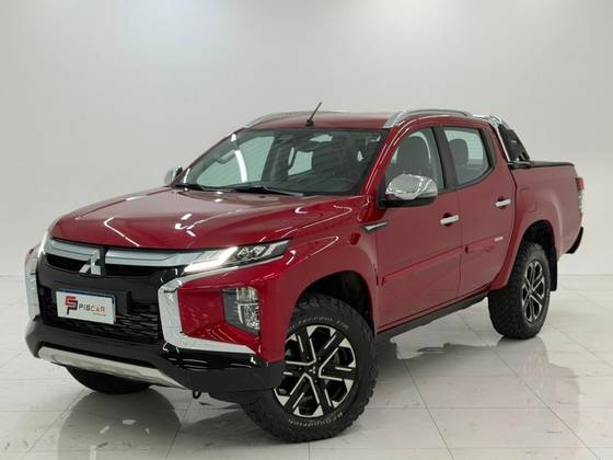 MITSUBISHI L200 TRITON 2.4 16V TURBO DIESEL SPORT HPE-S CD 4P 4X4 AUTOMÁTICO MITSUBISHI L200 TRITON 2.4 16V TURBO DIESEL SPORT HPE-S CD 4P 4X4 AUTOMÁTICO